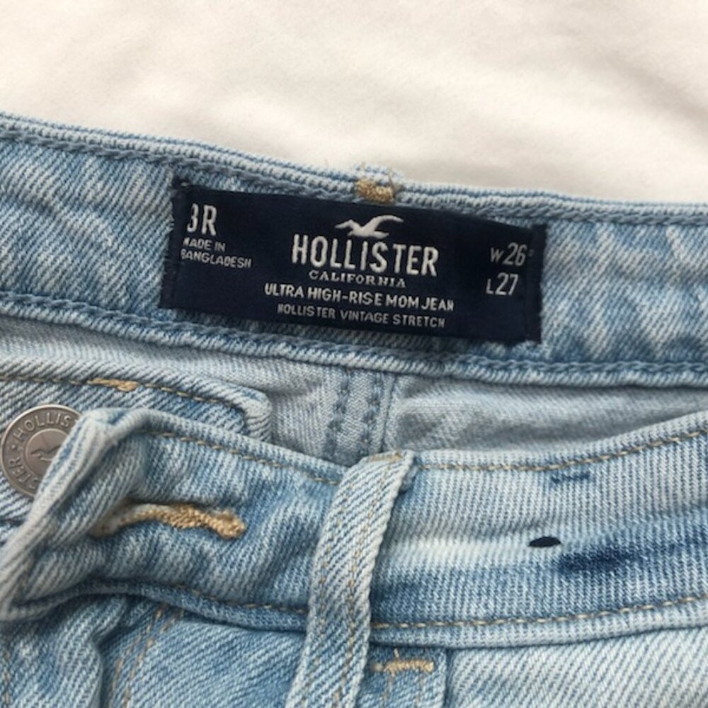 Sky Blue Hollister Ultra High Rise Mom Jeans
